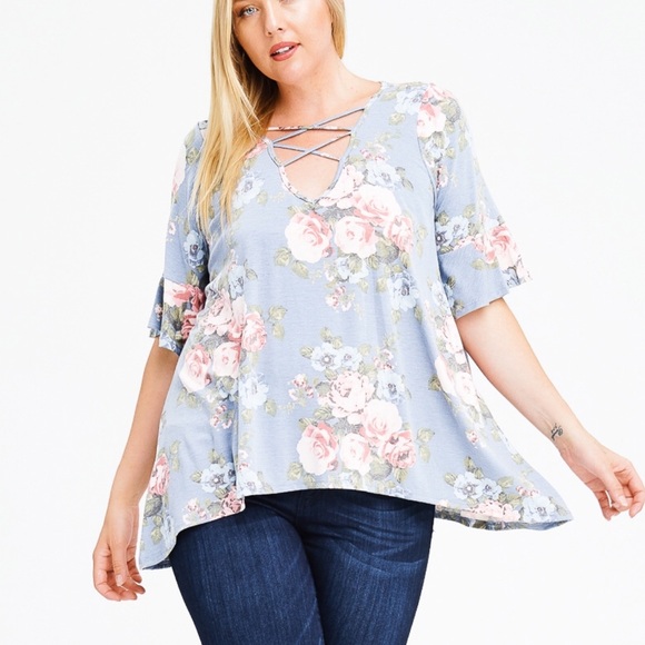 🎉 2X HP PLUS DUSTY BLUE FLORAL BELL SLV BOHO TOP - Picture 2 of 5